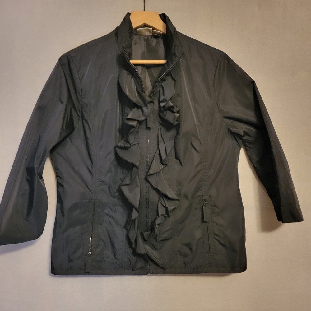 Chicos Zenergy Chic Black Ruffle Utility Jacket. Size 2 (L 12)